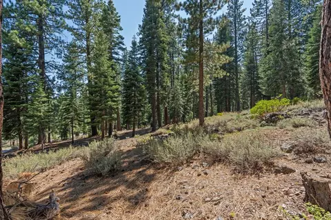 12062 Saddleback Dr, Truckee, CA 96161 photo 17