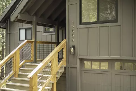 12556 Snowpeak Way, Truckee, CA 96161