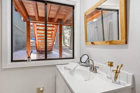 12068 Pine Forest Rd, Truckee, CA 96161 photo 19