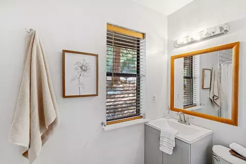12068 Pine Forest Rd, Truckee, CA 96161 photo 17