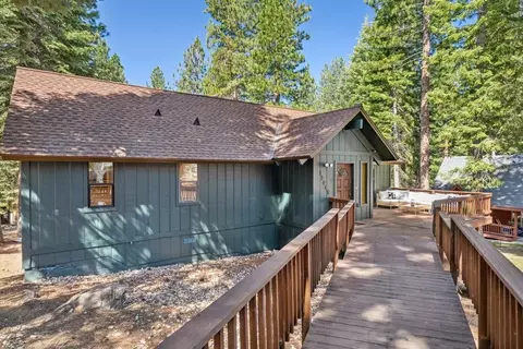 12068 Pine Forest Rd, Truckee, CA 96161 photo 2