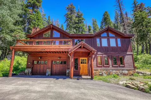 1019 Snow Crest Rd, Alpine Meadows, CA 96146