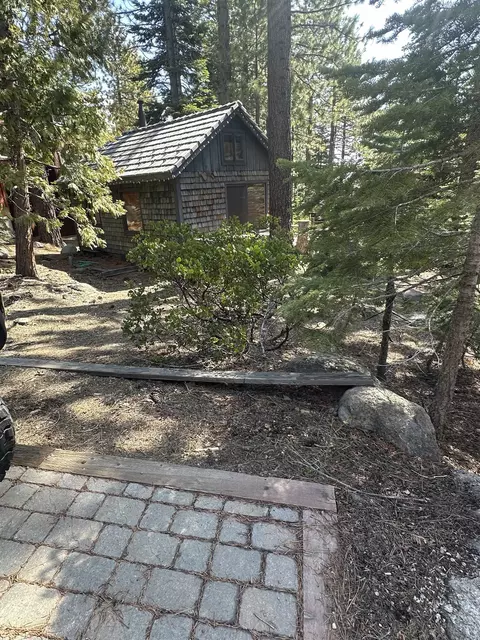 220 Old County Rd, Carnelian Bay, CA 96140