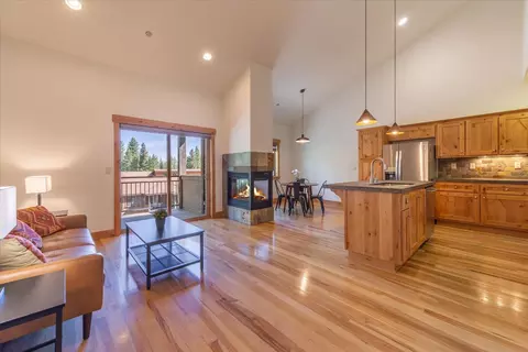 10277 Palisades Dr # 2, Truckee, CA 96161