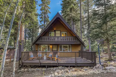 621 Tripoli Rd, Carnelian Bay, CA 96140