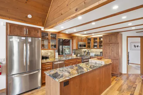 137 Basque, Truckee, CA 96161 photo 12
