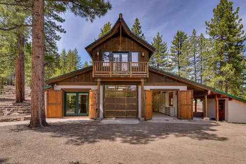 18760 La Mirada Rd, Truckee, CA 96161
