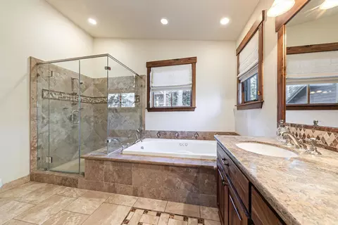 11541 Bottcher Loop, Truckee, CA 96161 photo 15