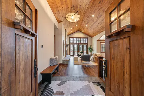 11541 Bottcher Loop, Truckee, CA 96161 photo 4