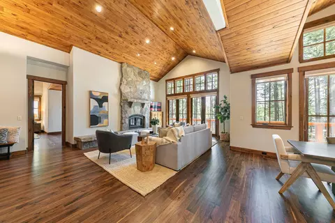 11541 Bottcher Loop, Truckee, CA 96161 photo 12