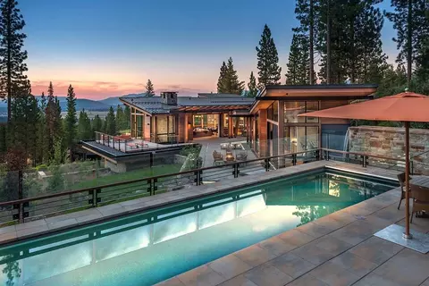 9493 Clermont Ct, Truckee, CA 96161