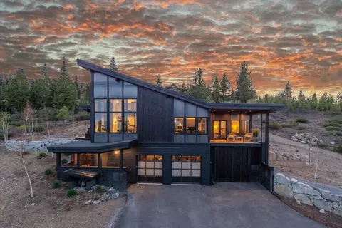 13911 Skislope Way, Truckee, CA 96161