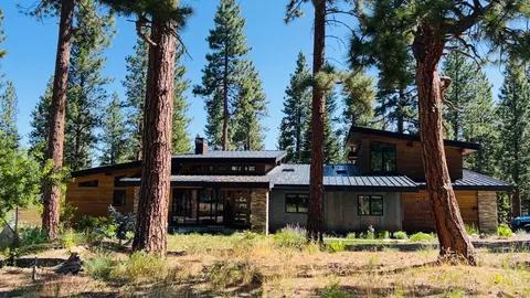 15556 Lois Ln, Truckee, CA 96161