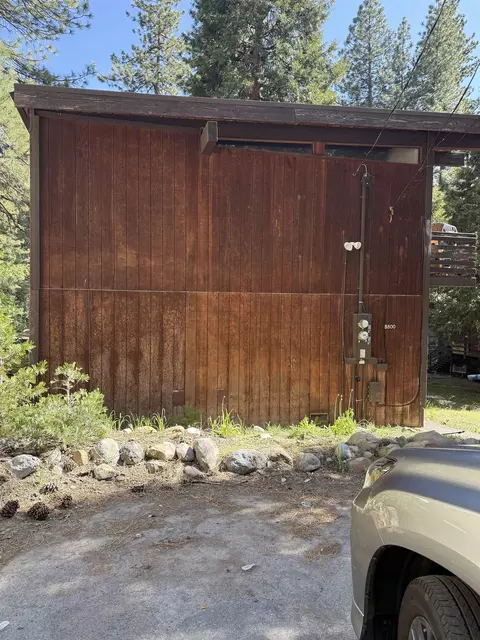8790 Rainbow Ave, Kings Beach, CA 96143