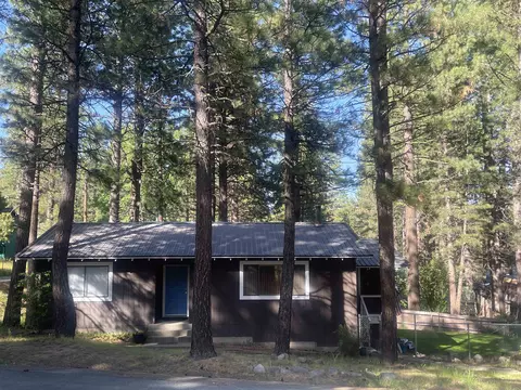 302 Mountain View Rd, Calpine, CA 96124