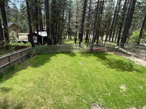 Exterior - 302 Mountain View Rd, Calpine, CA 96124 photo 4 of 9