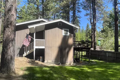 Exterior - 302 Mountain View Rd, Calpine, CA 96124 photo 3 of 9