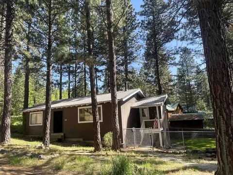 Exterior - 302 Mountain View Rd, Calpine, CA 96124 photo 8 of 9