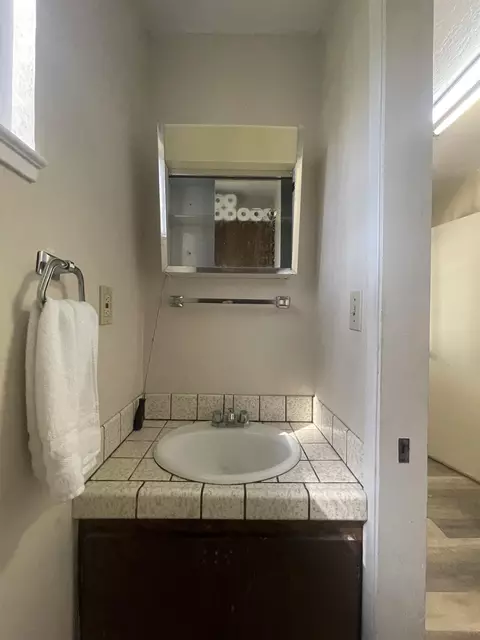 Bath - 302 Mountain View Rd, Calpine, CA 96124 photo 1 of 1