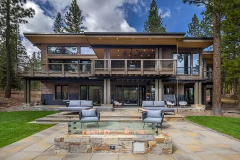 8625 Benvenuto Ct, Truckee, CA 96161
