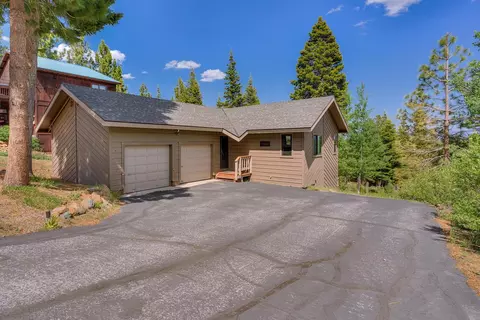 11615 Rhineland Ave, Truckee, CA 96161