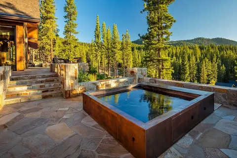 8094 Fallen Leaf Way, Truckee, CA 96161 photo 6