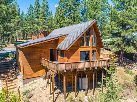 13035 Hillside Dr, Truckee, CA 96161