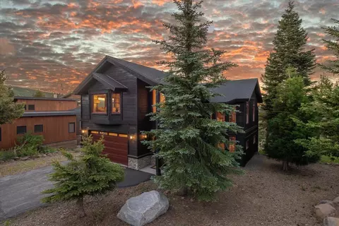 14905 Skislope Way, Truckee, CA 96161
