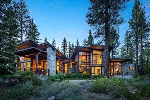 10610 Kingscote Ct, Truckee, CA 96161
