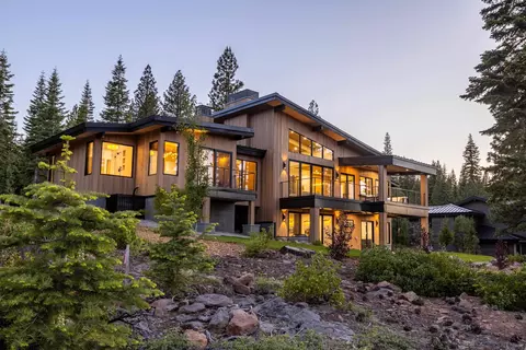 9275 Brae Rd, Truckee, CA 96161