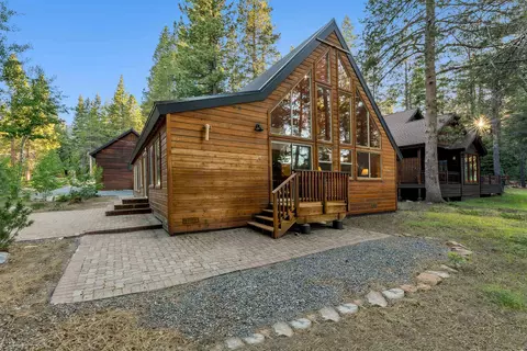 14010 Skiview Loop, Truckee, CA 96161 photo 9