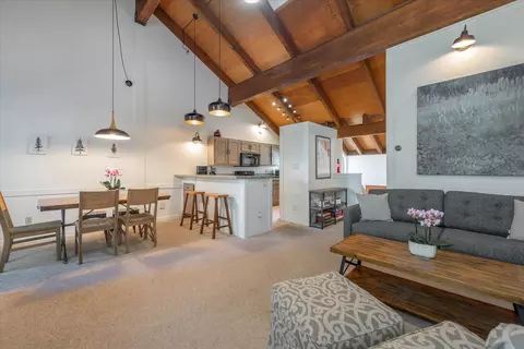 6133 Feather Rdg, Truckee, CA 96161