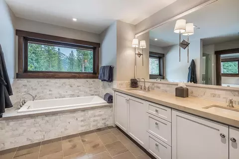 8208 Valhalla Dr, Truckee, CA 96161 photo 16