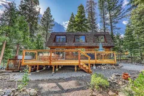 651 Sunset Rd, Carnelian Bay, CA 96140