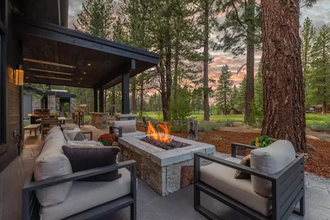 12382 Caleb Dr, Truckee, CA 96161 photo 2