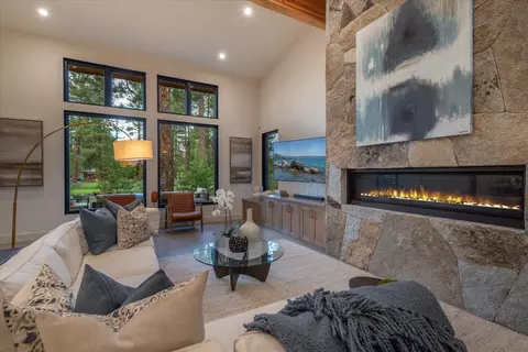 12382 Caleb Dr, Truckee, CA 96161 photo 3