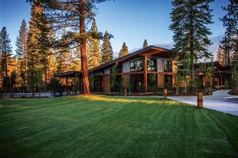 10281 Modane Pl, Truckee, CA 96161 photo 12