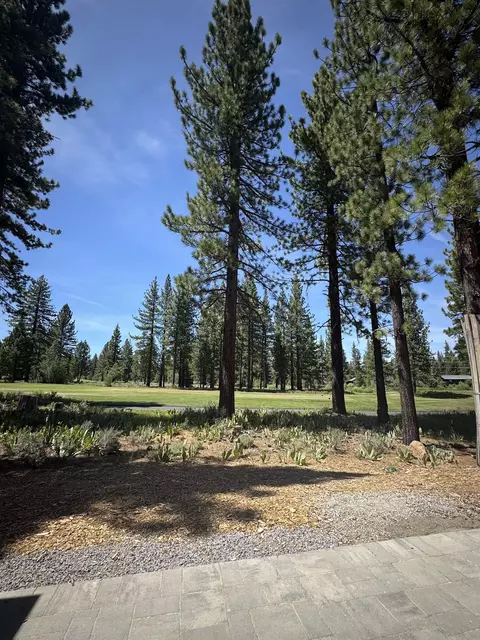 10281 Modane Pl, Truckee, CA 96161 photo 2