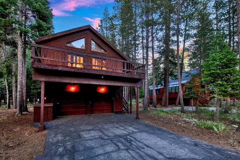 12095 Oslo Dr, Truckee, CA 96161