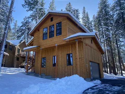 10683 Winchester Ct, Truckee, CA 96161