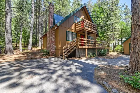 41107 Skyline Dr, Emigrant Gap, CA 95715
