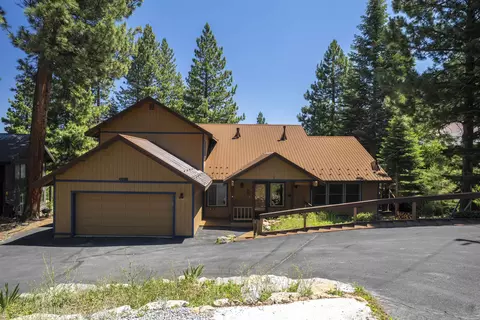 10711 Royal Crest Dr, Truckee, CA 96161