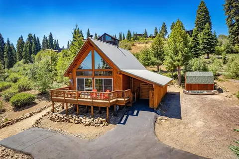 11749 Snowpeak Way, Truckee, CA 96161
