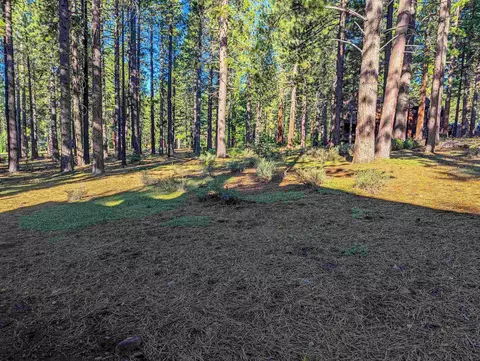 11561 Bottcher Loop, Truckee, CA 96161 photo 6