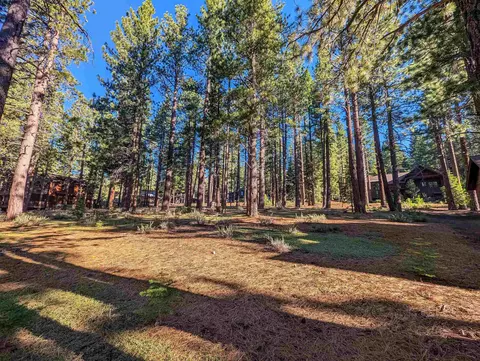 11561 Bottcher Loop, Truckee, CA 96161 photo 8