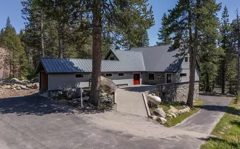 21149 Donner Pass Rd, Soda Springs, CA 95728
