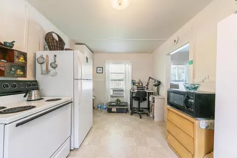 Kitchen - 208 Railroad Ave, Loyalton, CA 96118 photo 3 of 5