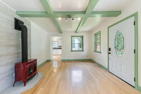 Living - 208 Railroad Ave, Loyalton, CA 96118 photo 1 of 3