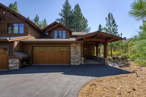 10145 Sagebrush Ct, Truckee, CA 96161