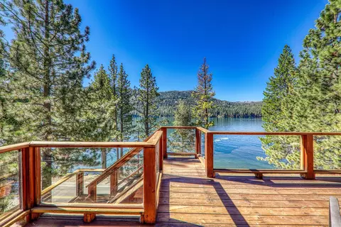 15061 Reed Ave, Truckee, CA 96161